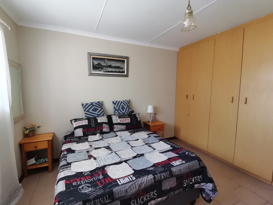 7 Bedroom Property for Sale in Hartenbos Central Western Cape